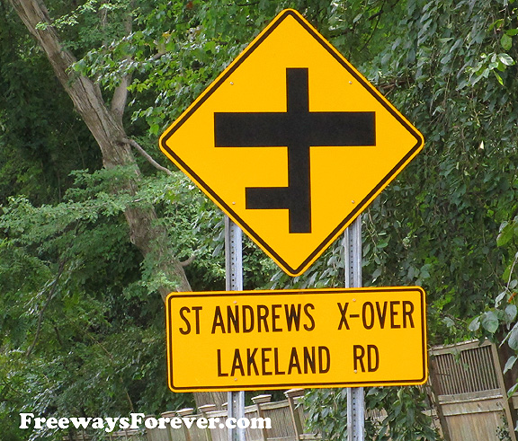 Intersection Sign that looks like an Airplane