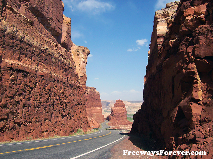 Scenic highway near Hite Crossing in Southern Utah